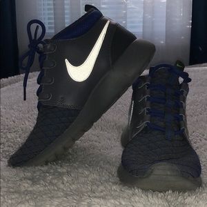 nike roshe sneaker boots